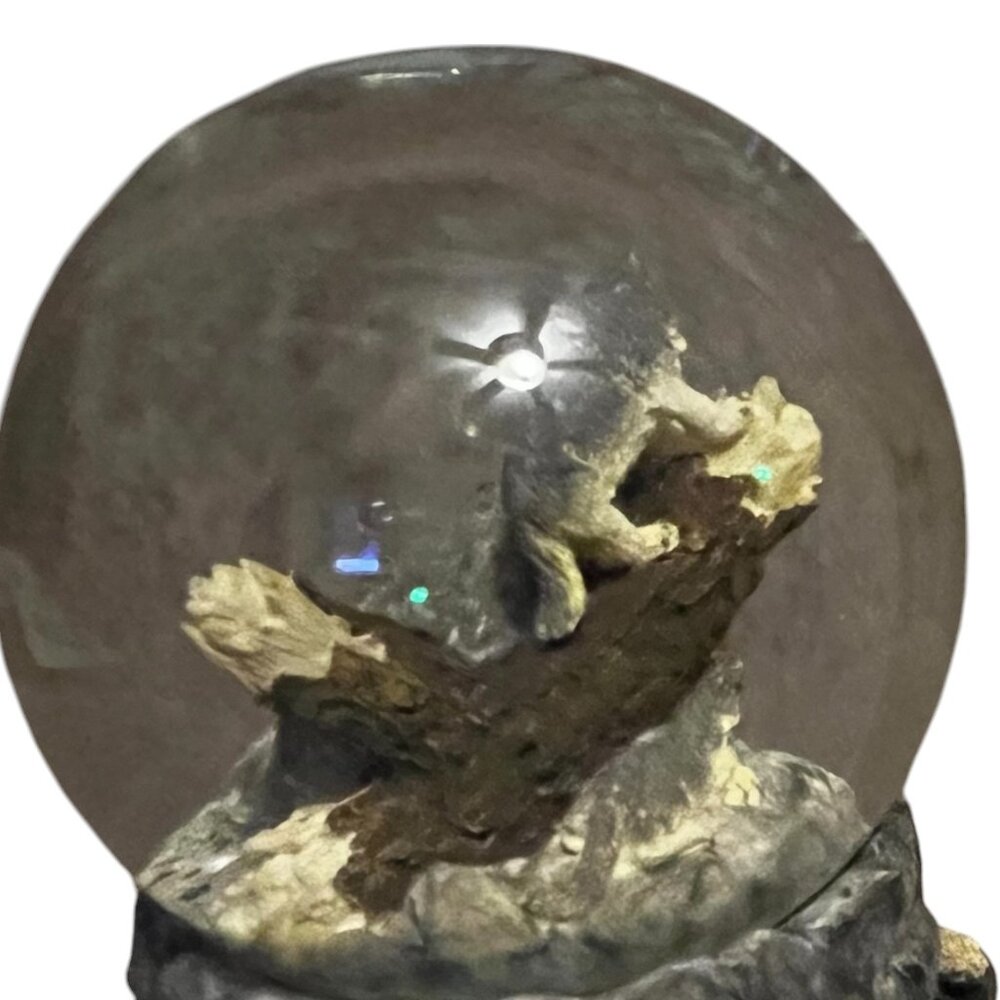 VINTAGE} Snow Globe features Wolves/Parents & Cubs Snow Globe; Plays "Born Free" - Picture 6 of 12